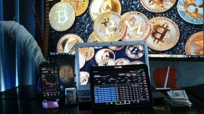 Обзор лучших криптобирж 2025: комиссии, ликвидность, удобство
